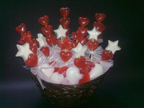 Brochetas con corazones y estrellas